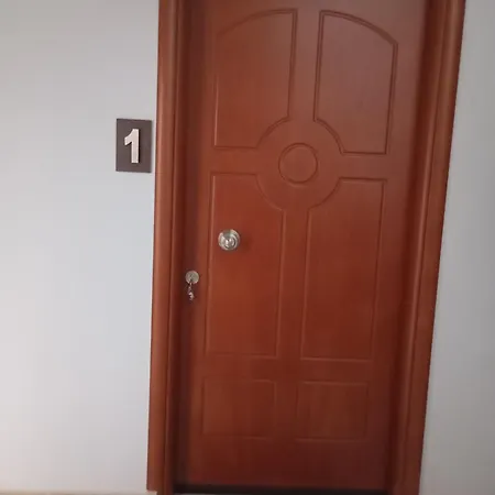 Spacious Archidamoy 114 Апартаменты *