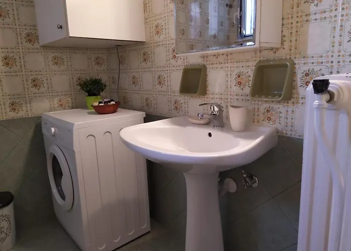 Spacious Archidamoy 114 アパート