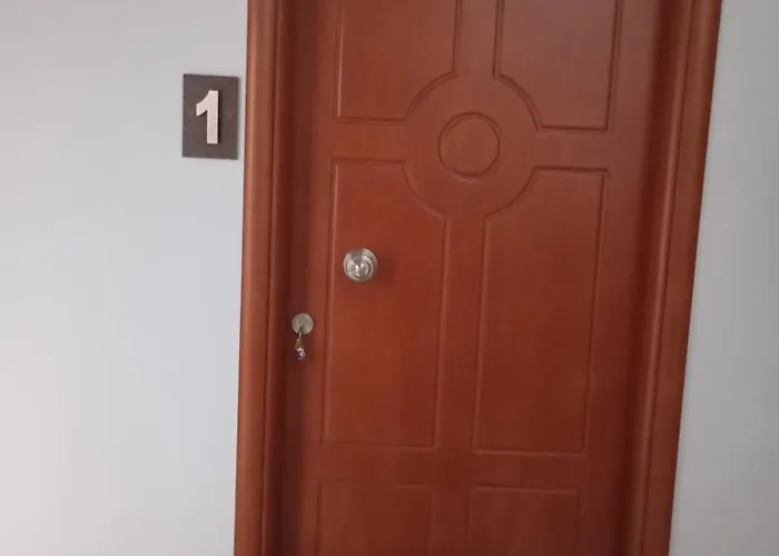 Spacious Archidamoy 114 アパート *